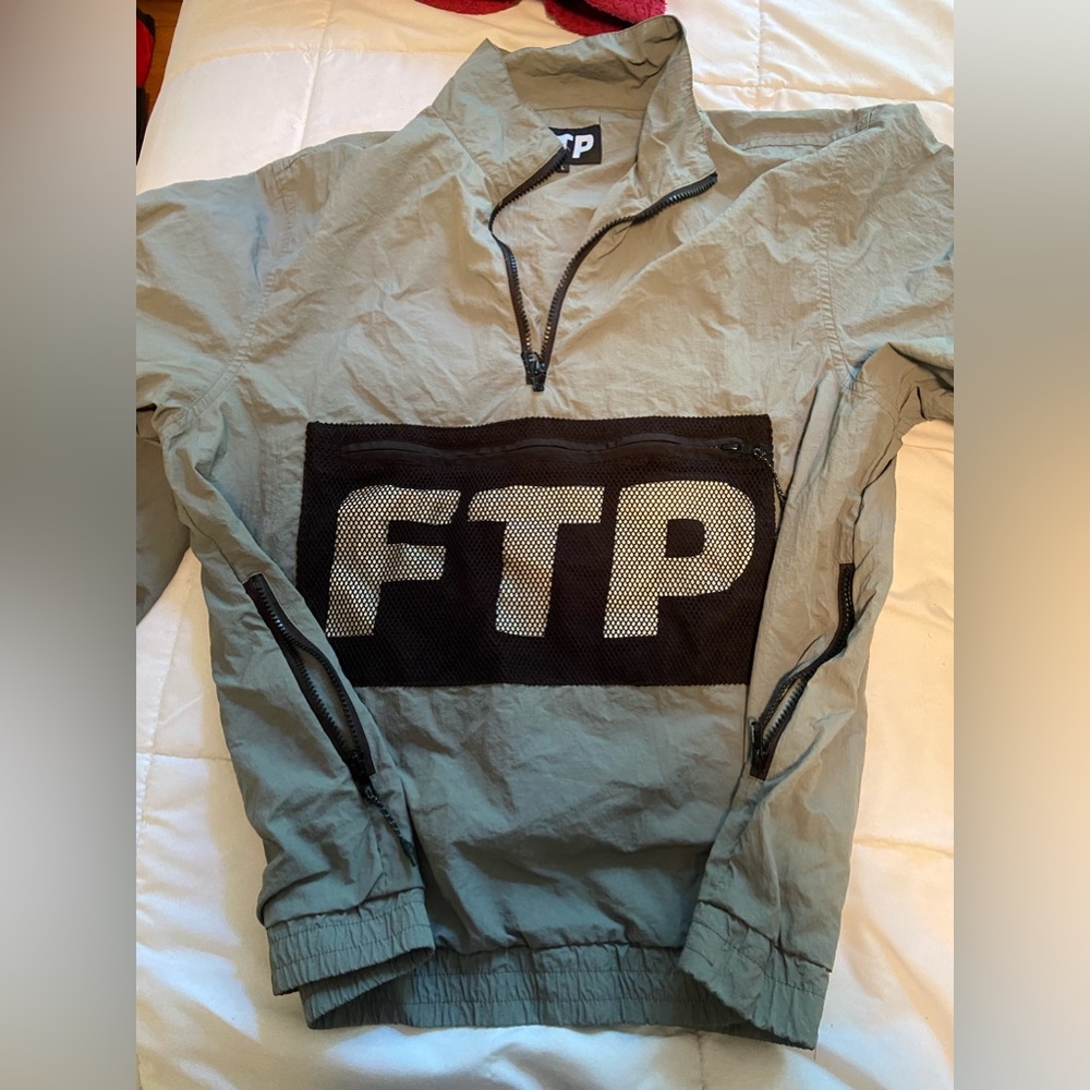 FTP men’s windbreaker